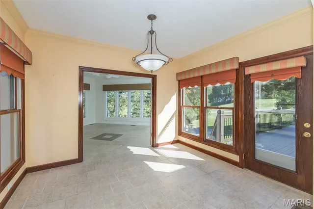 $829,000 | 999 Whitmoor Drive, Weldon Spring, MO 63304