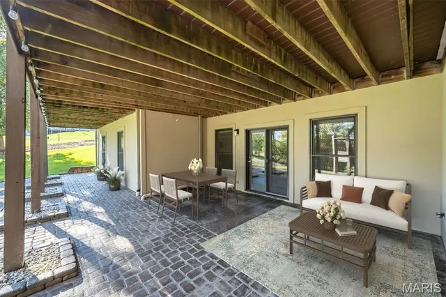 $829,000 | 999 Whitmoor Drive, Weldon Spring, MO 63304