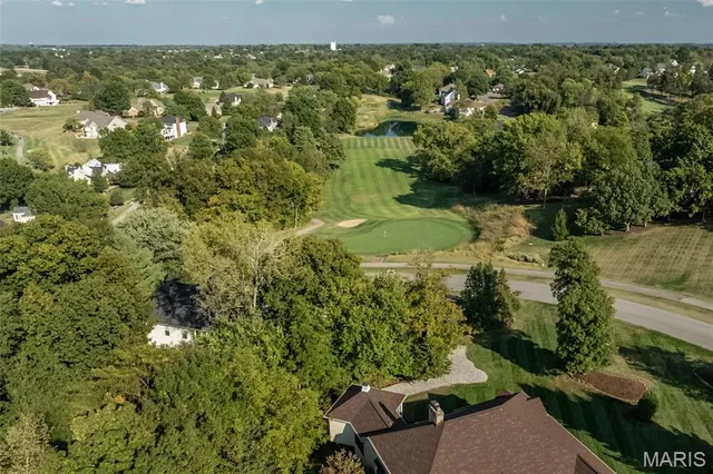 $829,000 | 999 Whitmoor Drive, Weldon Spring, MO 63304