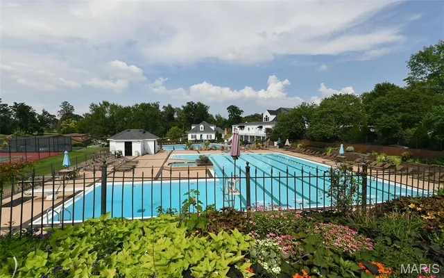 $829,000 | 999 Whitmoor Drive, Weldon Spring, MO 63304