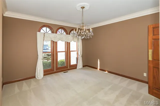 $829,000 | 999 Whitmoor Drive, Weldon Spring, MO 63304