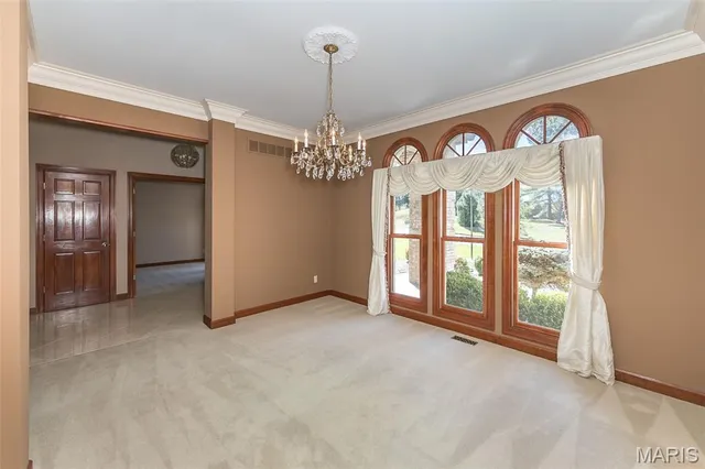 $829,000 | 999 Whitmoor Drive, Weldon Spring, MO 63304