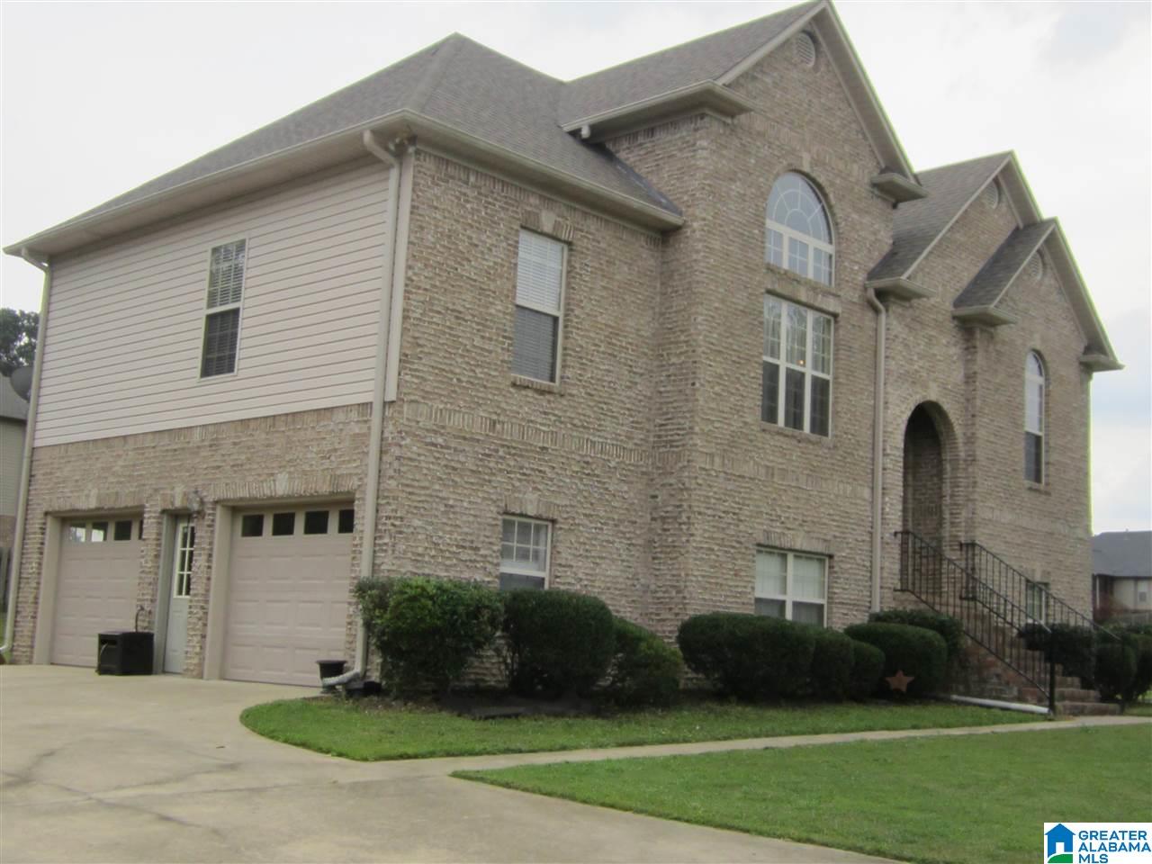 705 Ridgefield Circle Odenville, AL 35120 - Photo 3 of 36