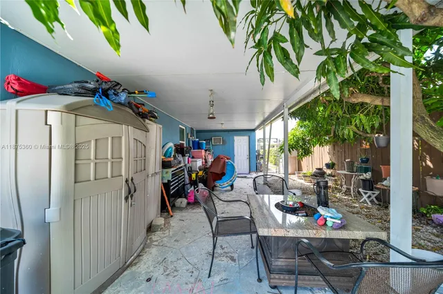 a view of outdoor space