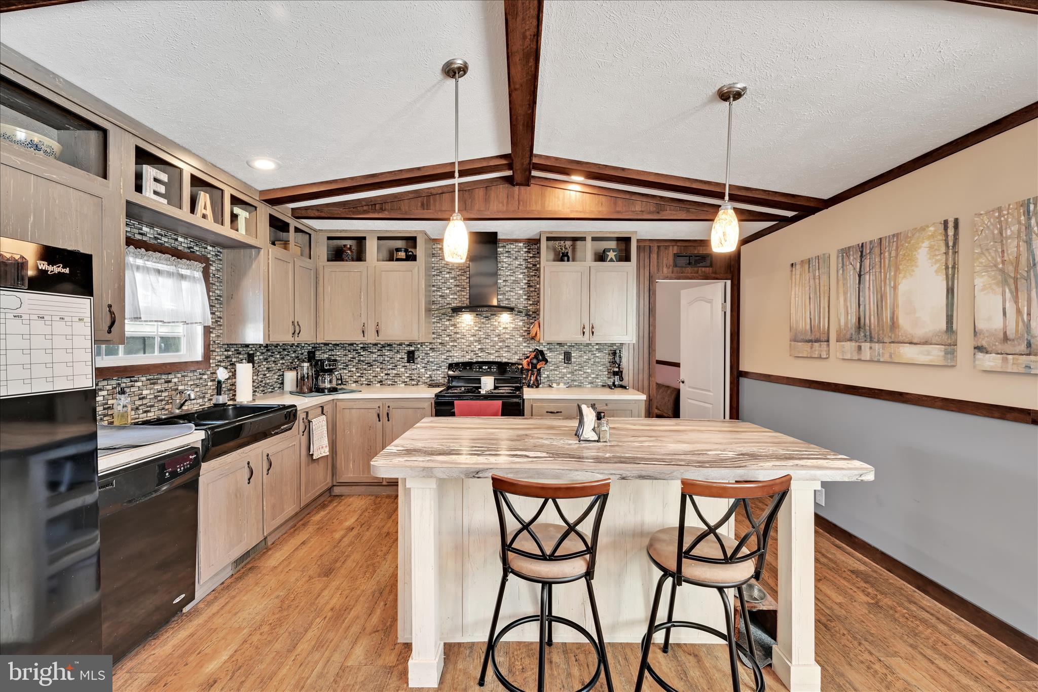 260 Wooltown Road Wernersville, PA 19565 - Photo 10 of 25 Kitchen Dining Area