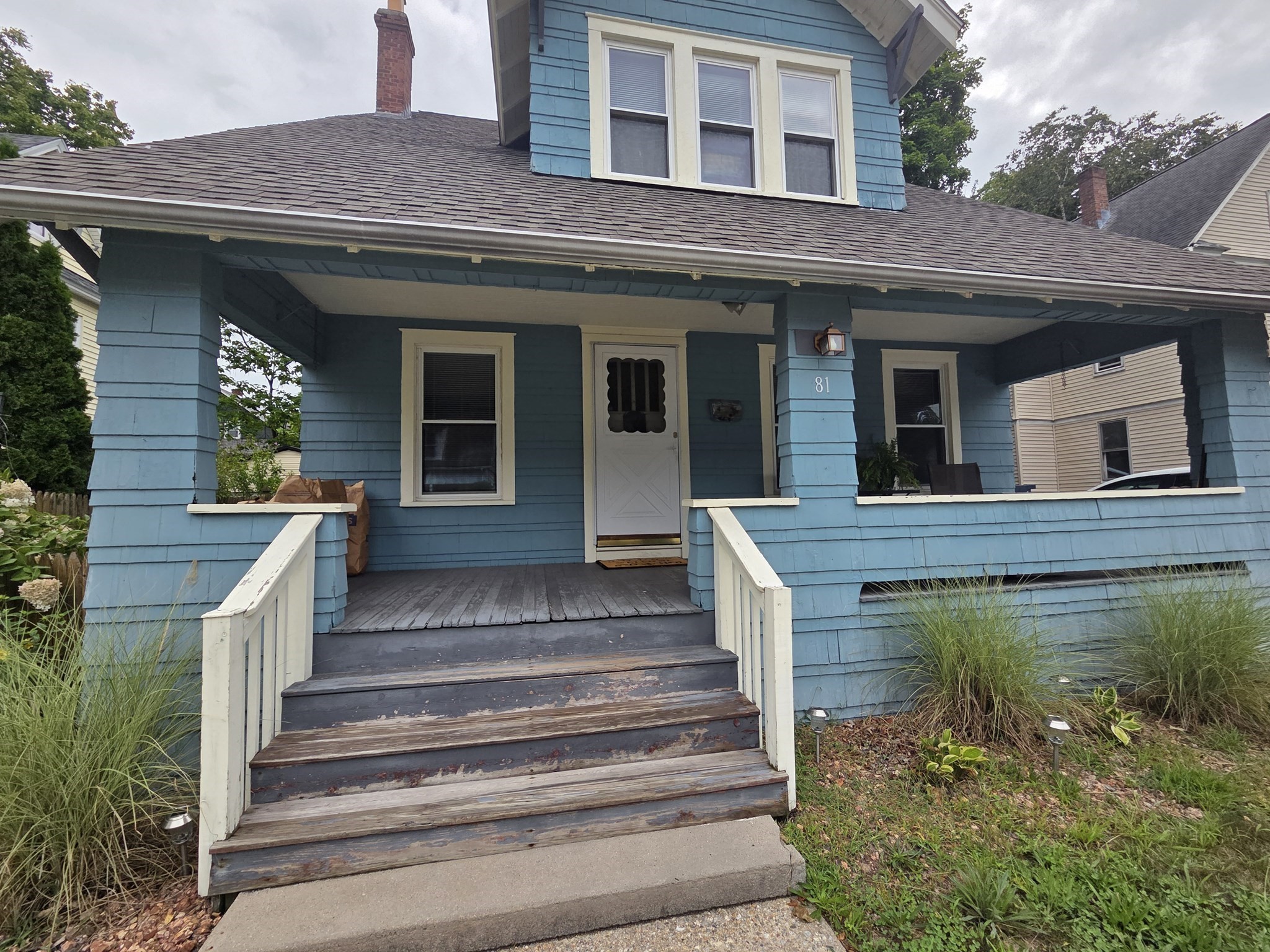 81 Lyndale Street Springfield, MA 01108 - Photo 1 of 18 Gallery Image 1