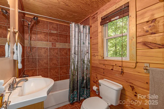 $395,000 | 721 Grandview Loop, Nebo, NC 28761