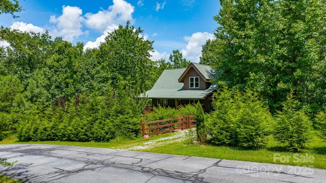 $395,000 | 721 Grandview Loop, Nebo, NC 28761