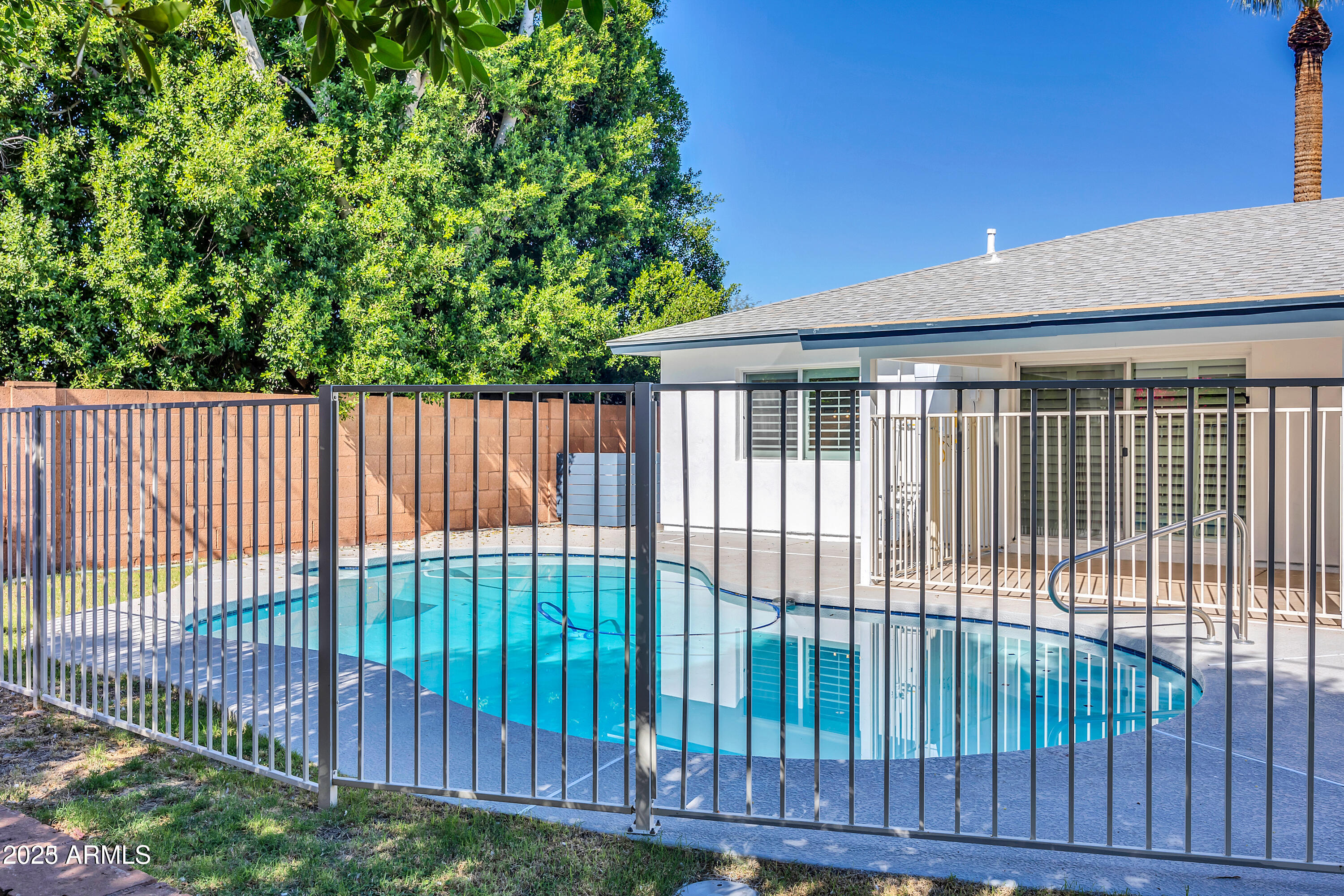 1107 East Marlette Avenue Phoenix, AZ 85014 - Photo 27 of 28 a view of a balcony