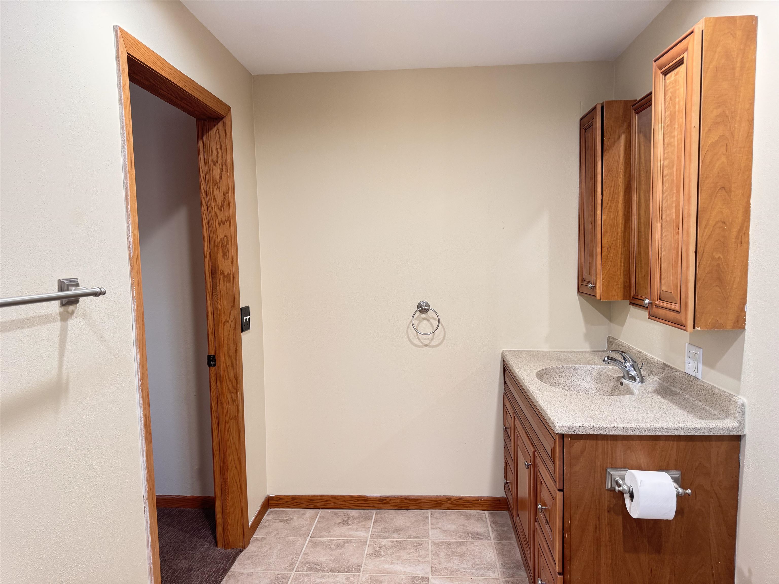 812 South Washington Street Waupaca, WI 54981 - Photo 12 of 26