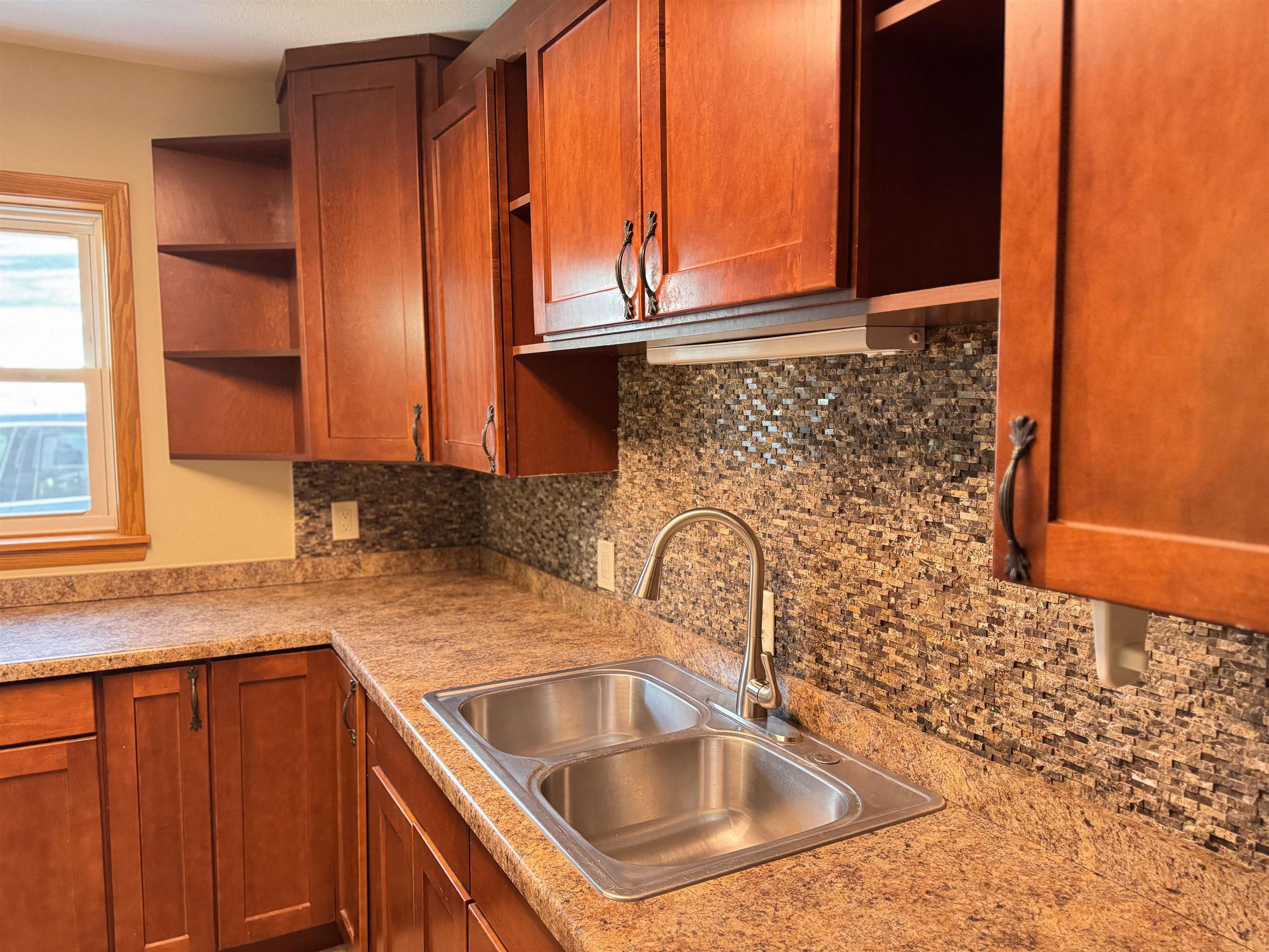 812 South Washington Street Waupaca, WI 54981 - Photo 5 of 26