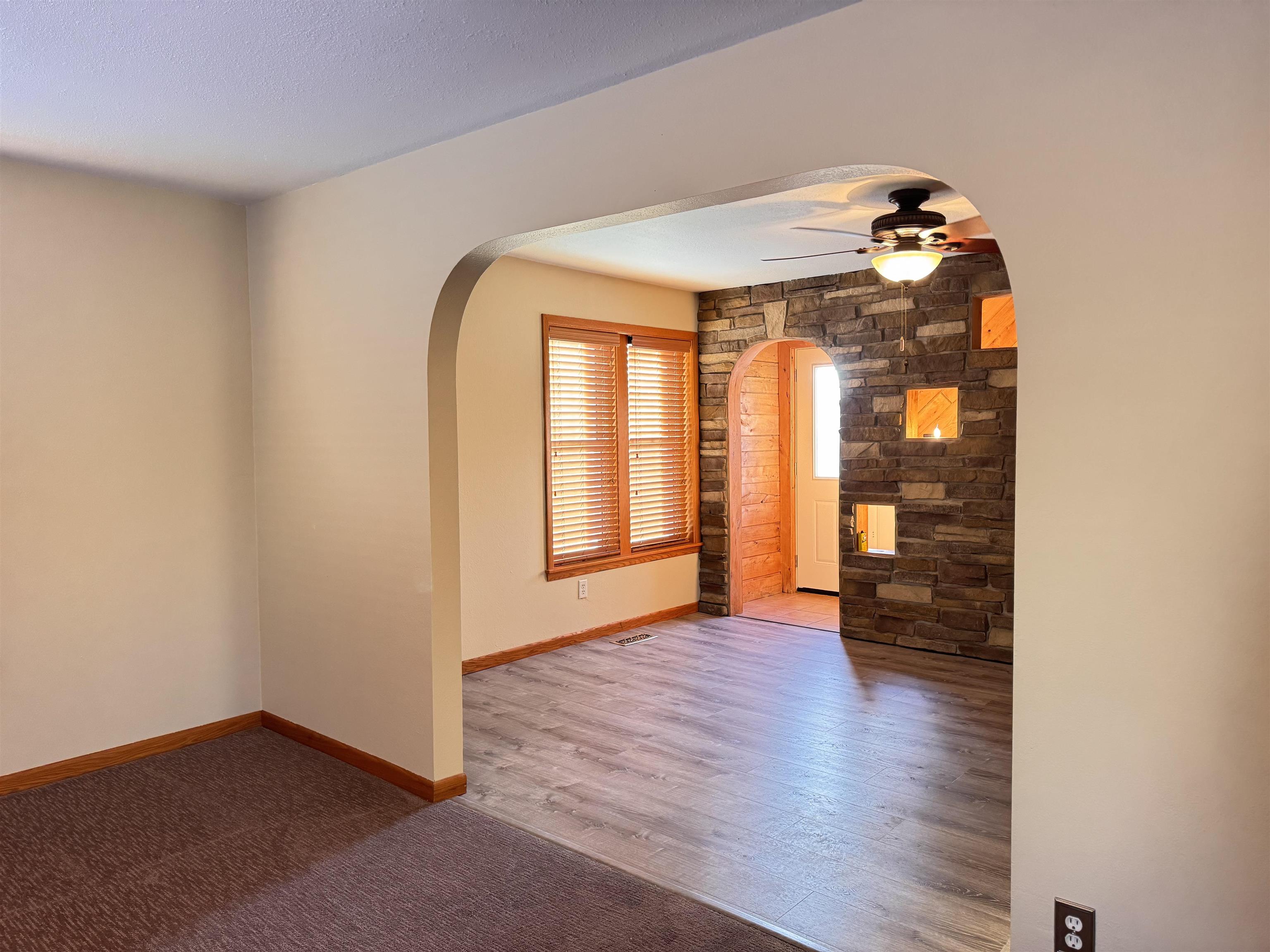 812 South Washington Street Waupaca, WI 54981 - Photo 7 of 26