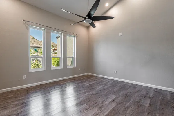 $3,595 | 1914 East Beck Lane, Phoenix, AZ 85022