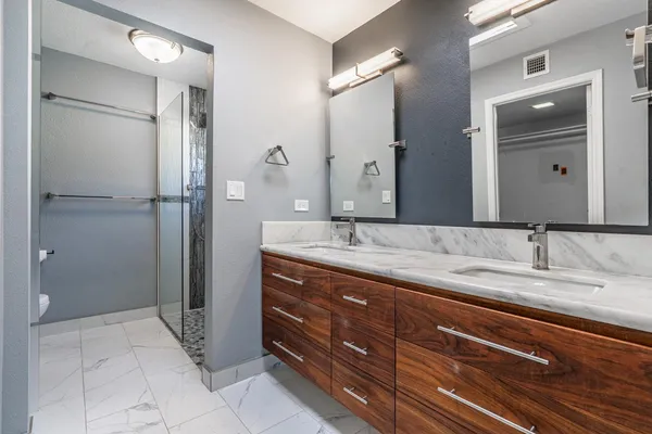 $3,595 | 1914 East Beck Lane, Phoenix, AZ 85022