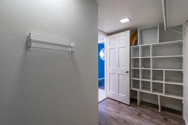 $3,595 | 1914 East Beck Lane, Phoenix, AZ 85022
