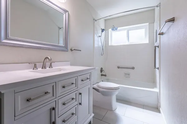 $3,595 | 1914 East Beck Lane, Phoenix, AZ 85022