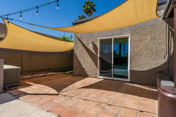 $3,595 | 1914 East Beck Lane, Phoenix, AZ 85022