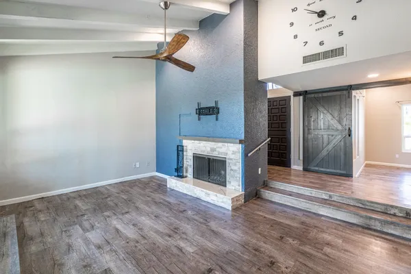 $3,595 | 1914 East Beck Lane, Phoenix, AZ 85022