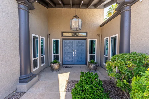 $3,595 | 1914 East Beck Lane, Phoenix, AZ 85022