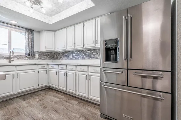 $3,595 | 1914 East Beck Lane, Phoenix, AZ 85022
