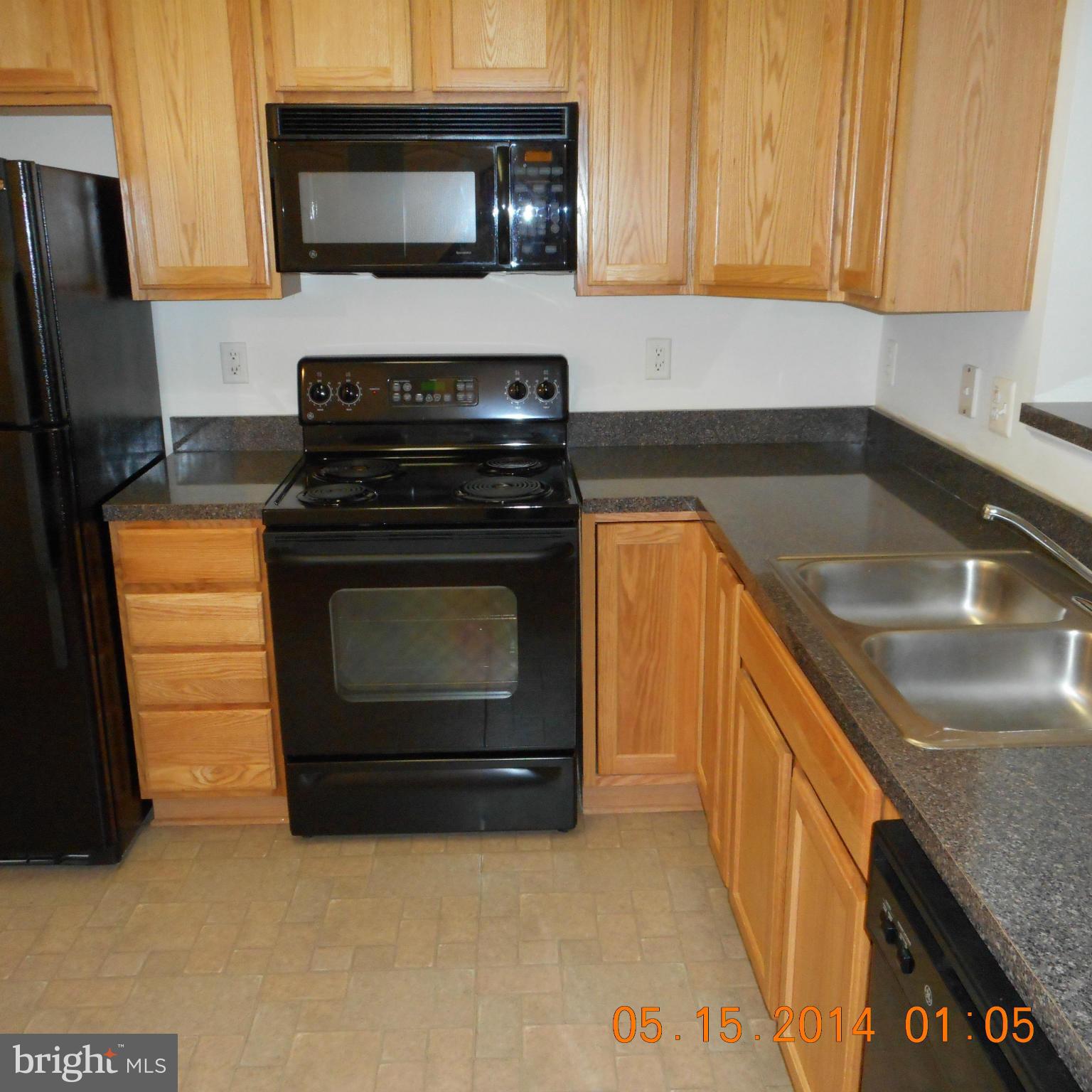7305 Maplecrest Road, Unit 408 Elkridge, MD 21075 - Photo 4 of 11 Kitchen