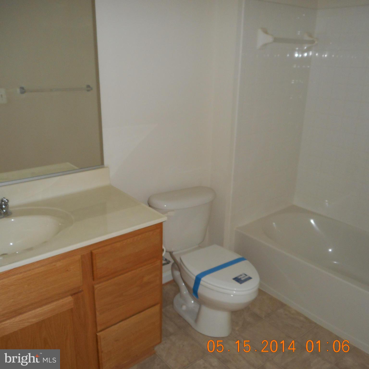 7305 Maplecrest Road, Unit 408 Elkridge, MD 21075 - Photo 8 of 11 Bath
