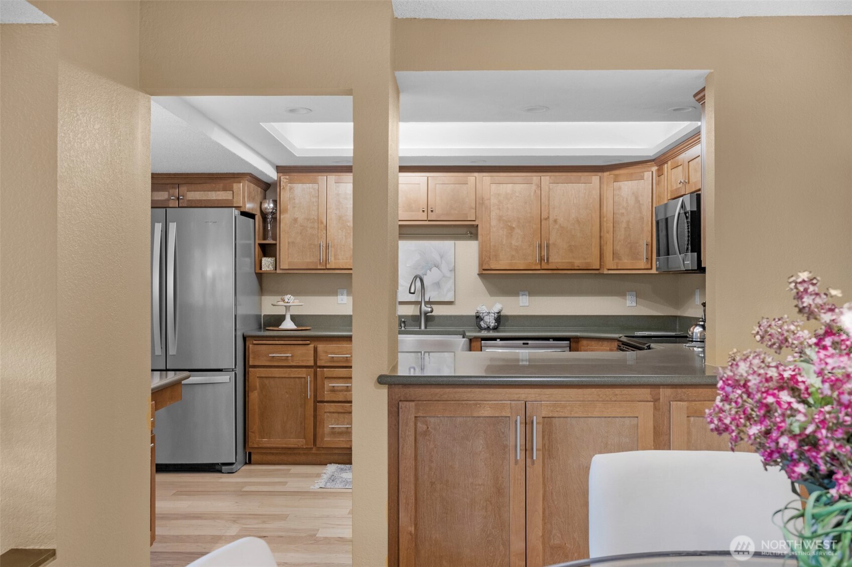 200 James Street, Unit 307 Edmonds, WA 98020 - Photo 6 of 37