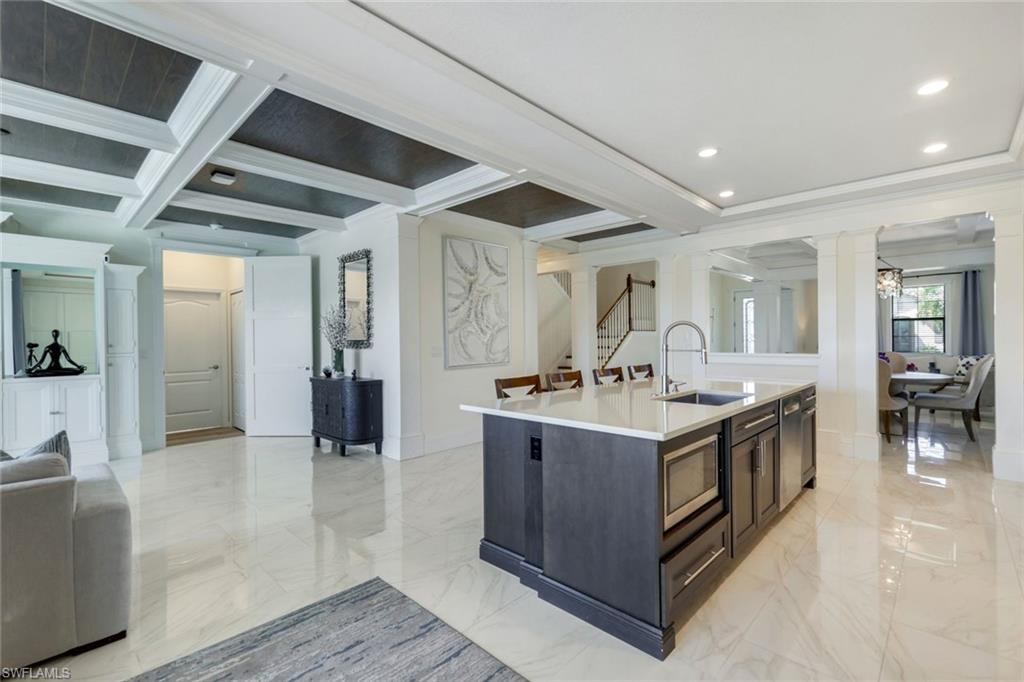 9250 Shadow Oak Lane Naples, FL 34120 - Photo 6 of 47