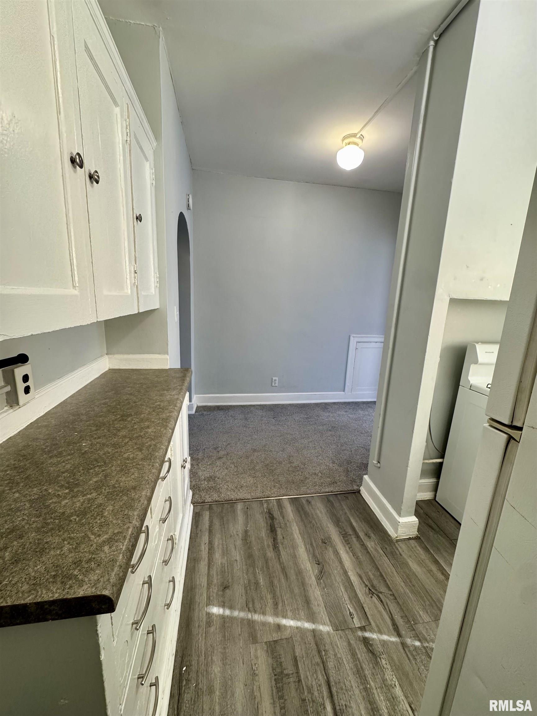 2028 7th Avenue, Unit E3 Moline, IL 61265 - Photo 2 of 8