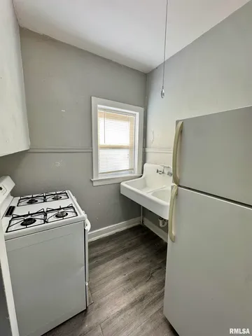 $700 | 2028 7th Avenue, Unit E3, Moline, IL 61265