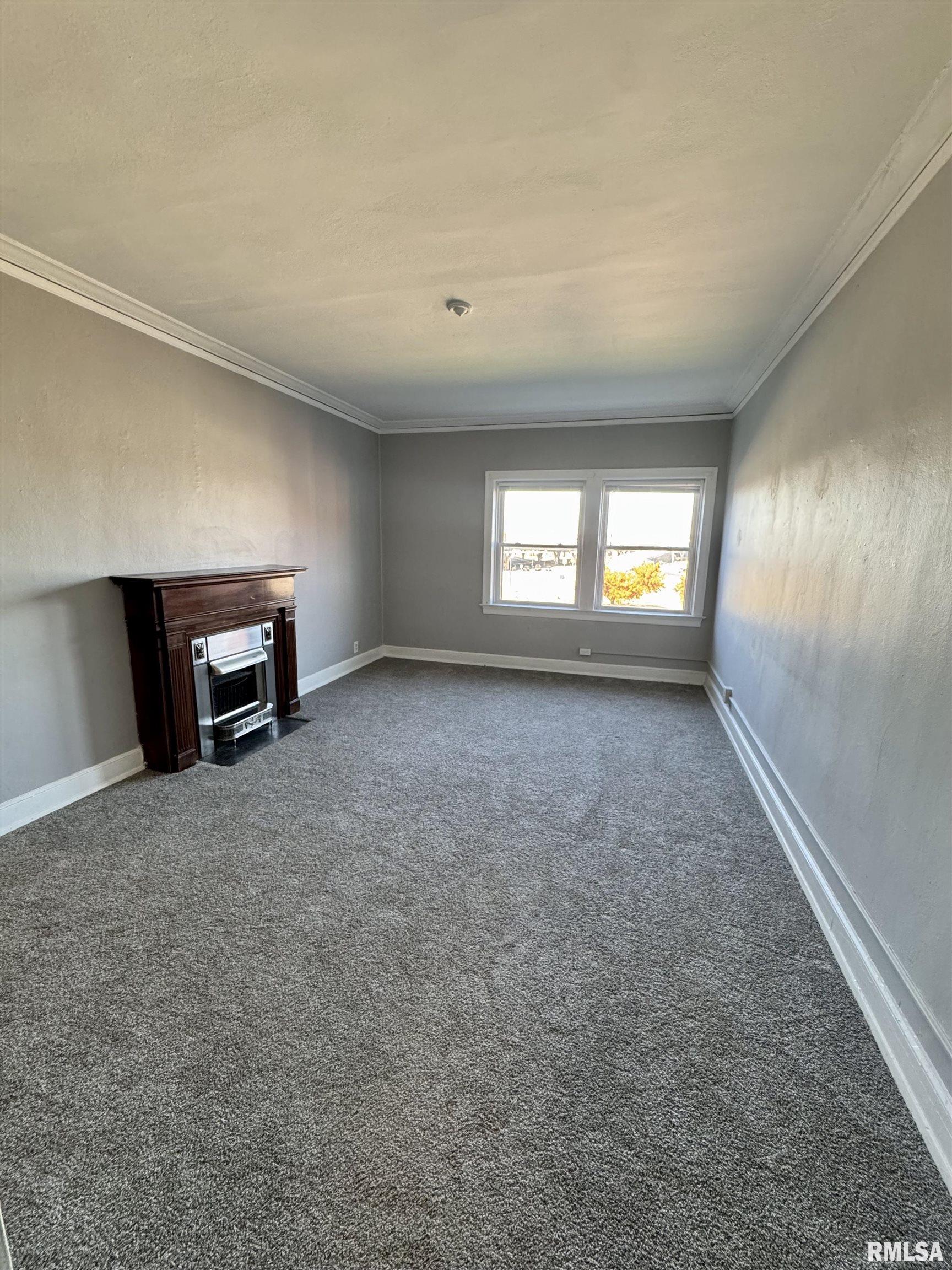 2028 7th Avenue, Unit E3 Moline, IL 61265 - Photo 6 of 8