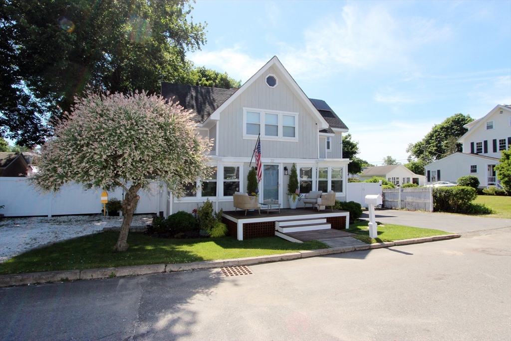 22 Maple Street Wareham, MA 02532 - Photo 5 of 40