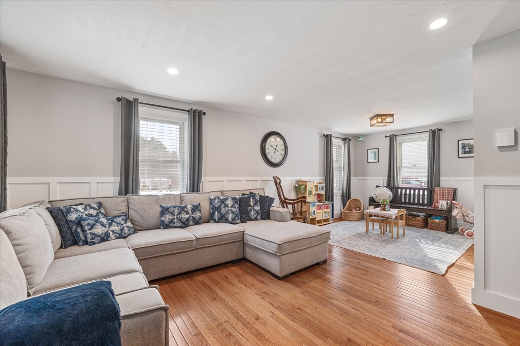 19 Fernwood Drive Rutland, MA 01543 - Photo 12 of 37