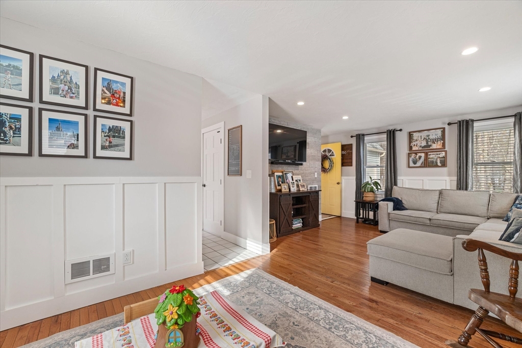 19 Fernwood Drive Rutland, MA 01543 - Photo 13 of 37