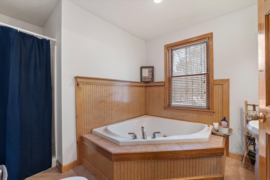 19 Fernwood Drive Rutland, MA 01543 - Photo 25 of 37