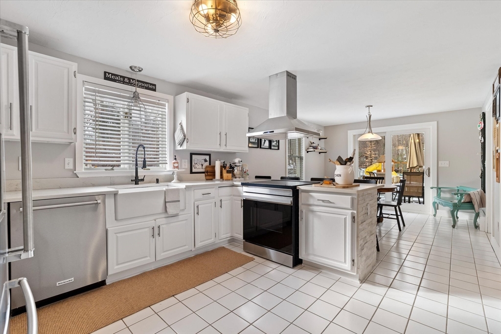 19 Fernwood Drive Rutland, MA 01543 - Photo 4 of 37