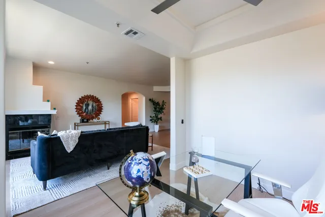 $724,500 | 10824 Bloomfield Street, Unit 208, Toluca Lake, CA 91602