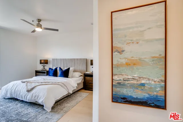 $724,500 | 10824 Bloomfield Street, Unit 208, Toluca Lake, CA 91602