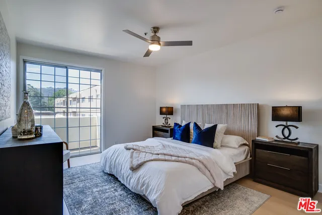 $724,500 | 10824 Bloomfield Street, Unit 208, Toluca Lake, CA 91602