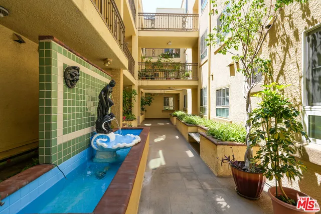 $724,500 | 10824 Bloomfield Street, Unit 208, Toluca Lake, CA 91602