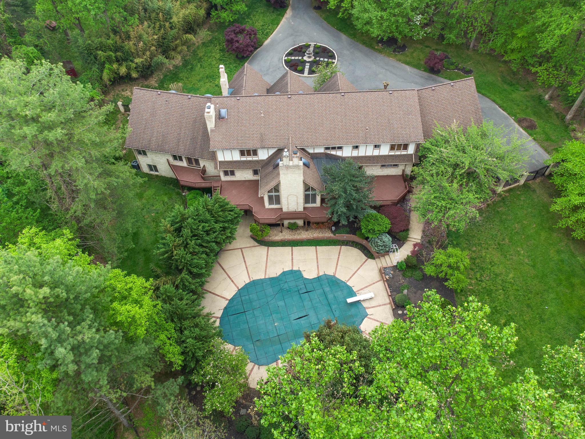 9708 Kendale Road Potomac, MD 20854 - Photo 44 of 47 Abundant outdoor space to lounge around the pool