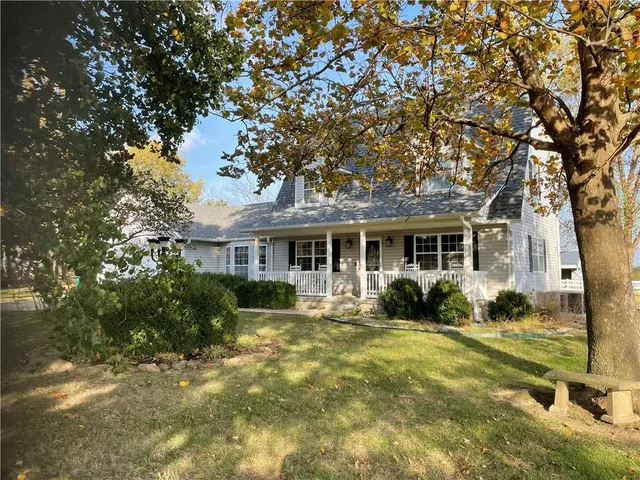 $350,000 | 308 South 160th Street, Girard, KS 66743