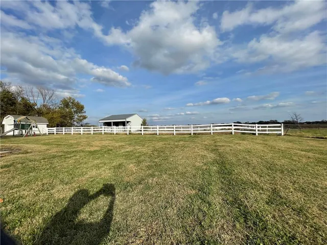 $350,000 | 308 South 160th Street, Girard, KS 66743