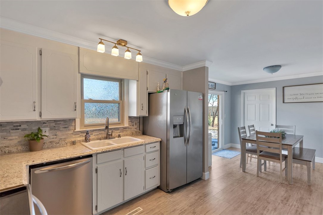 109 Cloverdale Drive Anderson, SC 29626 - Photo 12 of 27