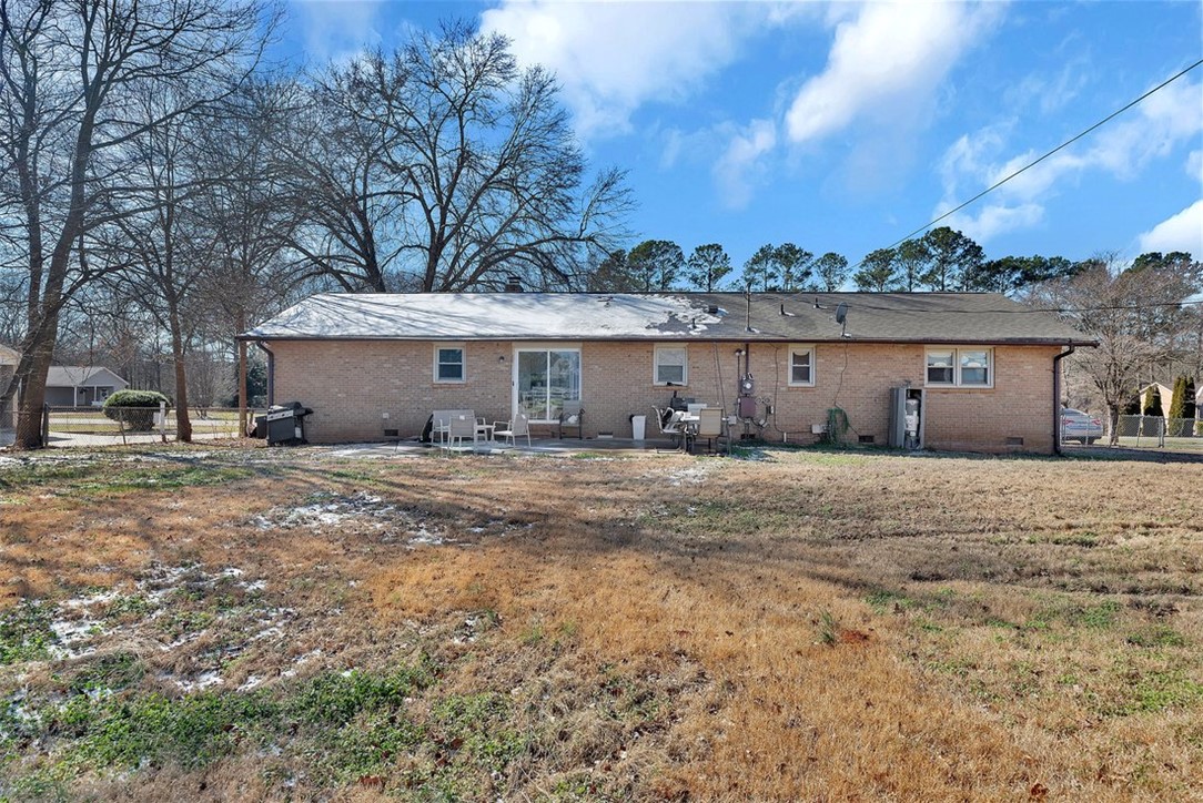 109 Cloverdale Drive Anderson, SC 29626 - Photo 25 of 27