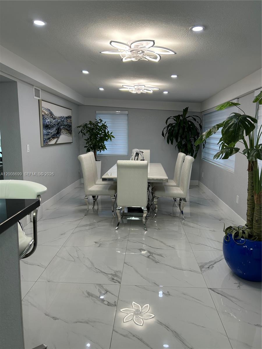 367 West 33rd Street Hialeah, FL 33012 - Photo 4 of 20
