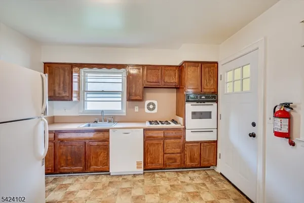 $2,500 | 52 Johnson Avenue, Cranford, NJ 07016