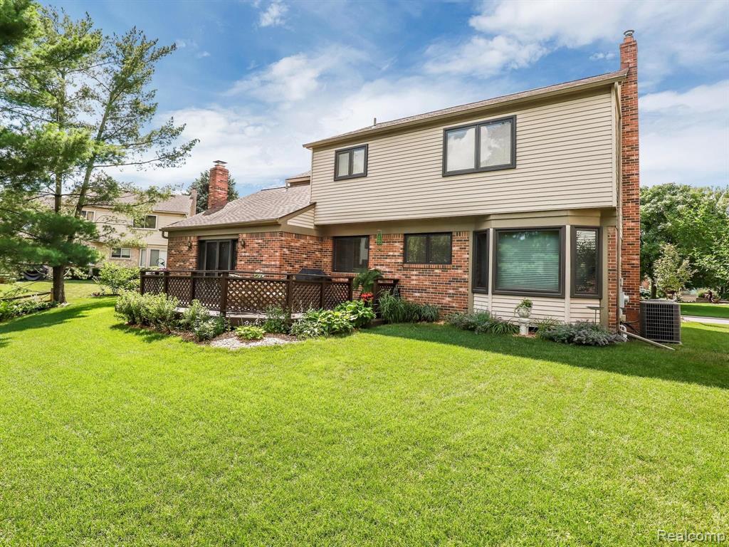 643 Shelley Drive Rochester Hills, MI 48307 - Photo 42 of 46