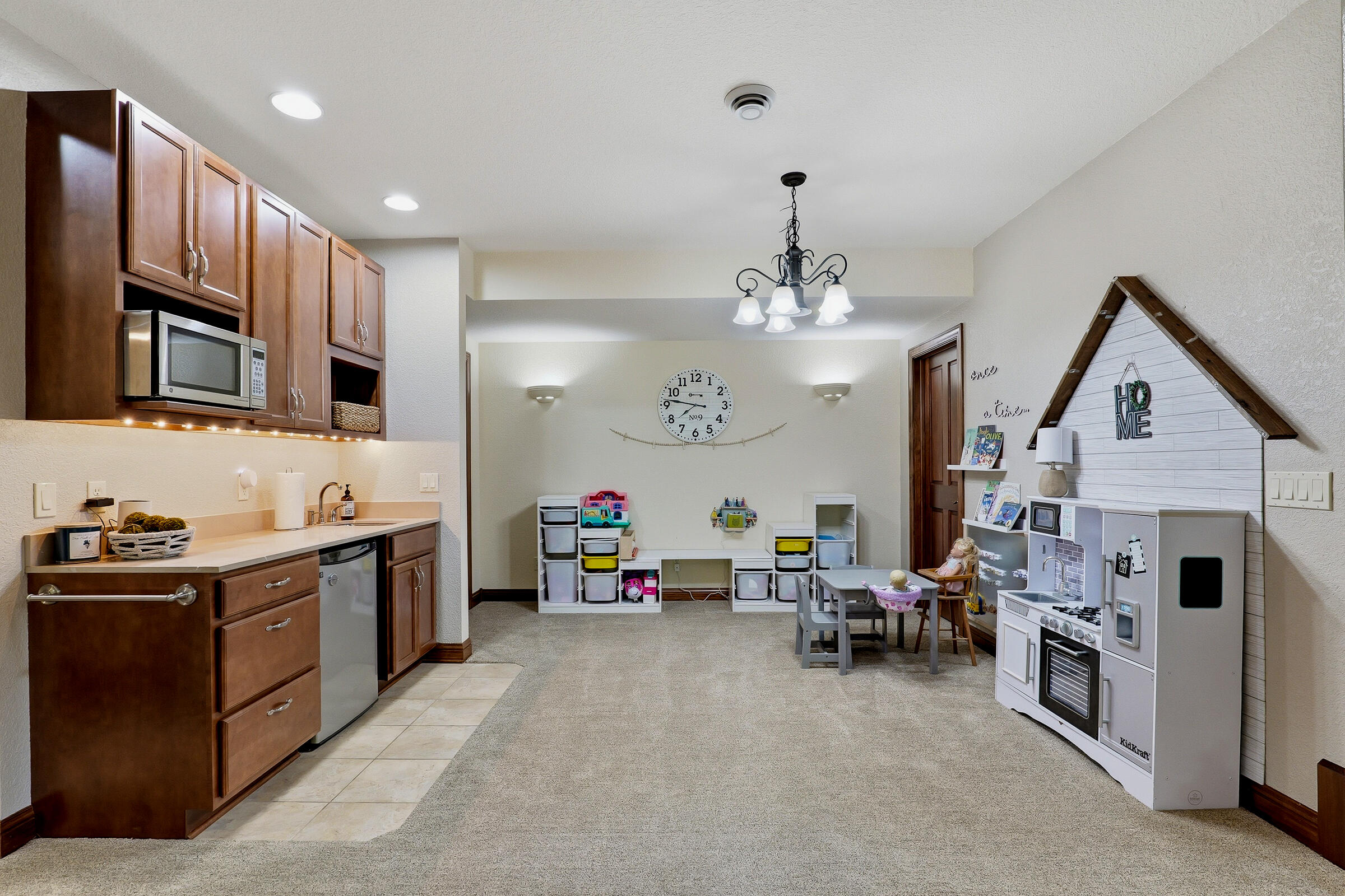 W2485 Ourtown Road Lima, WI 53085 - Photo 24 of 62 LL Kitchenette