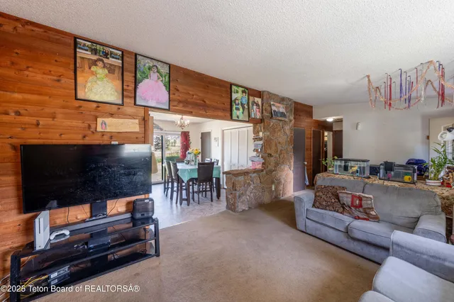 $1,495,000 | 1275 West Bull Rake Drive, Jackson, WY 83001